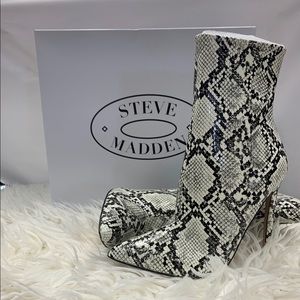 Steve Madden snake boots